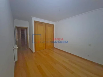 Apartamento T2 para Venda em Venteira