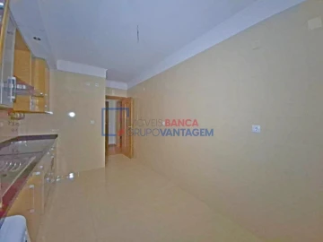 Apartamento T2 para Venda em Venteira