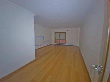 Apartamento T2 para Venda em Venteira