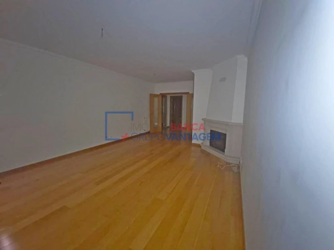 Apartamento T2 para Venda em Venteira Foto 4