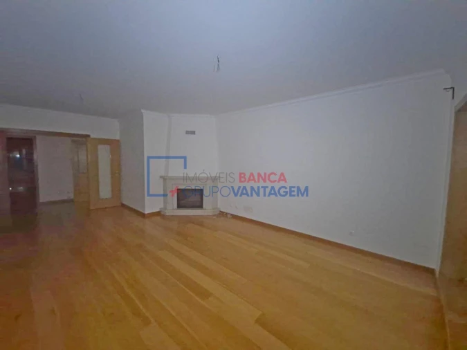 Apartamento T2 para Venda em Venteira Foto 5