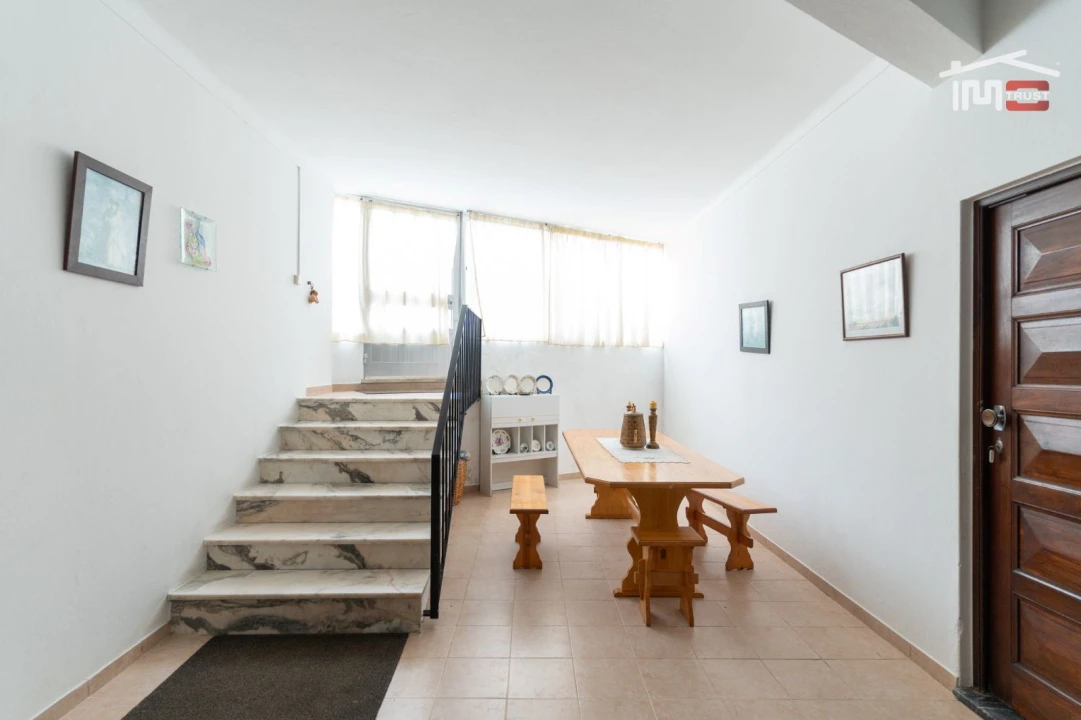 Apartamento T4 para Venda em Nossa Senhora das Misericordias Foto 4