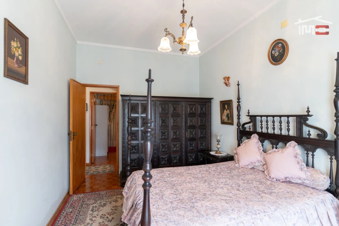 Apartamento T4 para Venda em Nossa Senhora das Misericordias Foto 24