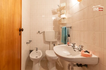 Apartamento T4 para Venda em Nossa Senhora das Misericordias