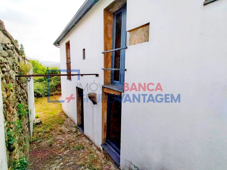 Moradia T3 para Venda em Alvarenga Foto 14