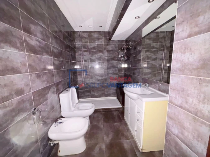 Apartamento T2 para Venda em Santa Marinha e São Pedro da Afurada Foto 20