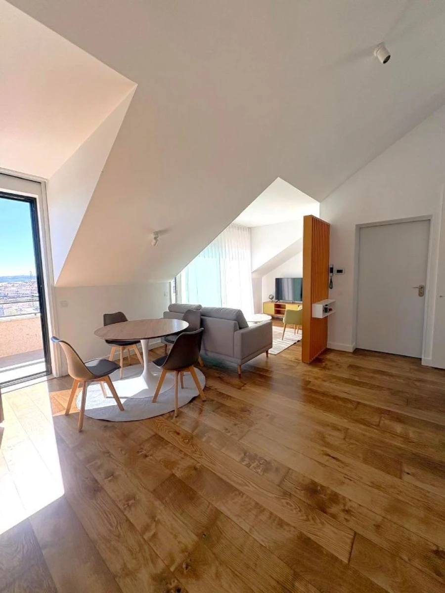 Apartamento T1 para Arrendamento em São Vicente Foto 12