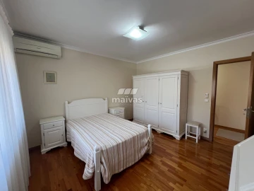 Moradia T4 para Venda em Sabariz