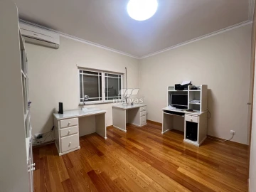 Moradia T4 para Venda em Sabariz