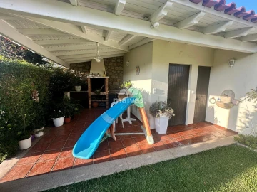 Moradia T4 para Venda em Sabariz