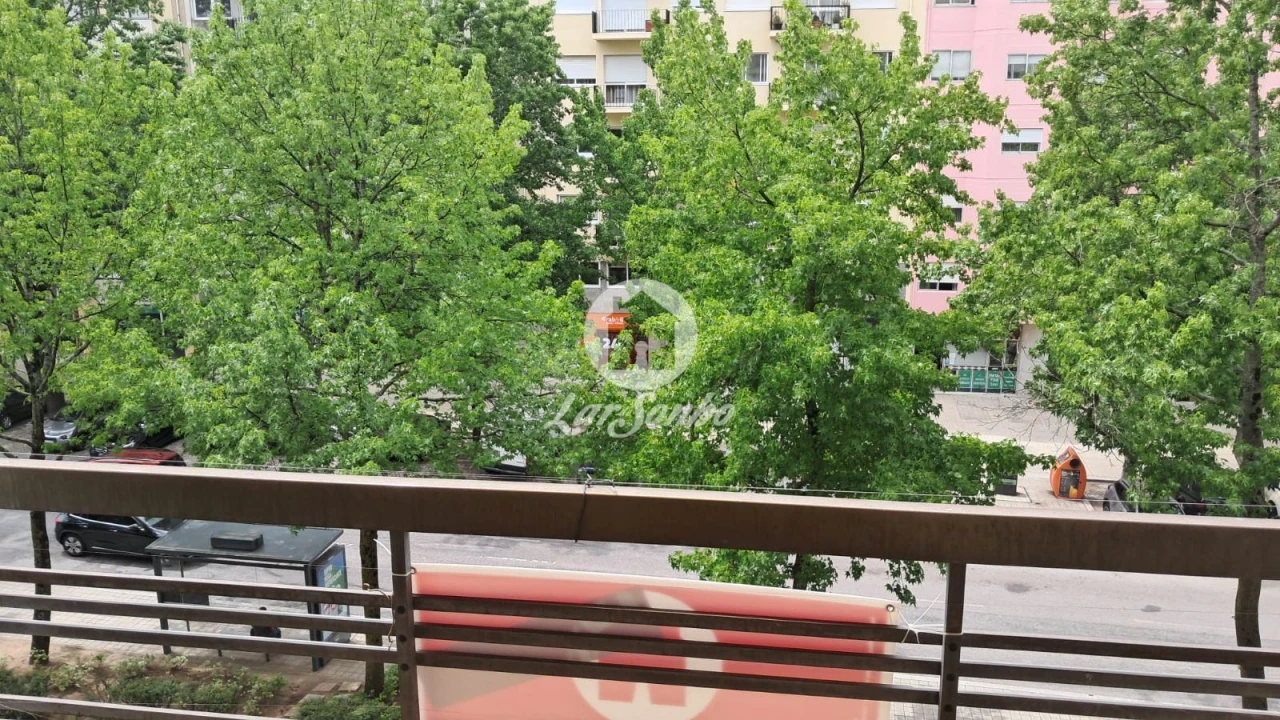 Apartamento T2 para Arrendamento em Paranhos Foto 21