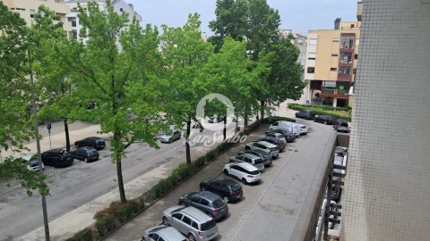 Apartamento T2 para Arrendamento em Paranhos