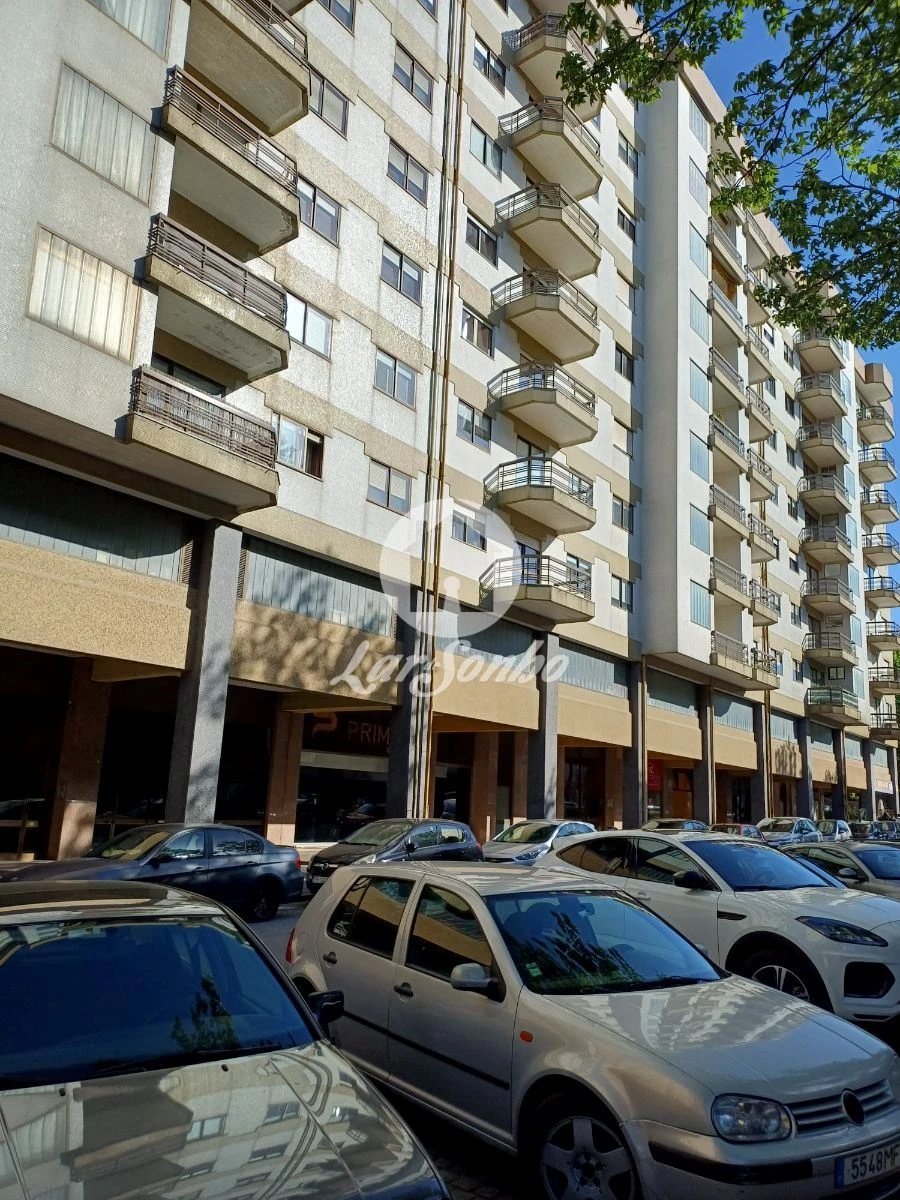 Apartamento T2 para Arrendamento em Paranhos Foto 16