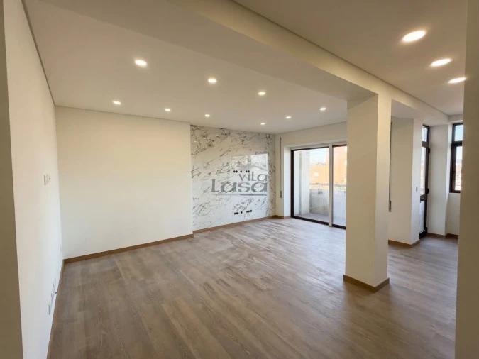Apartamento T3 para Venda em Santa Marinha e São Pedro da Afurada Foto 2