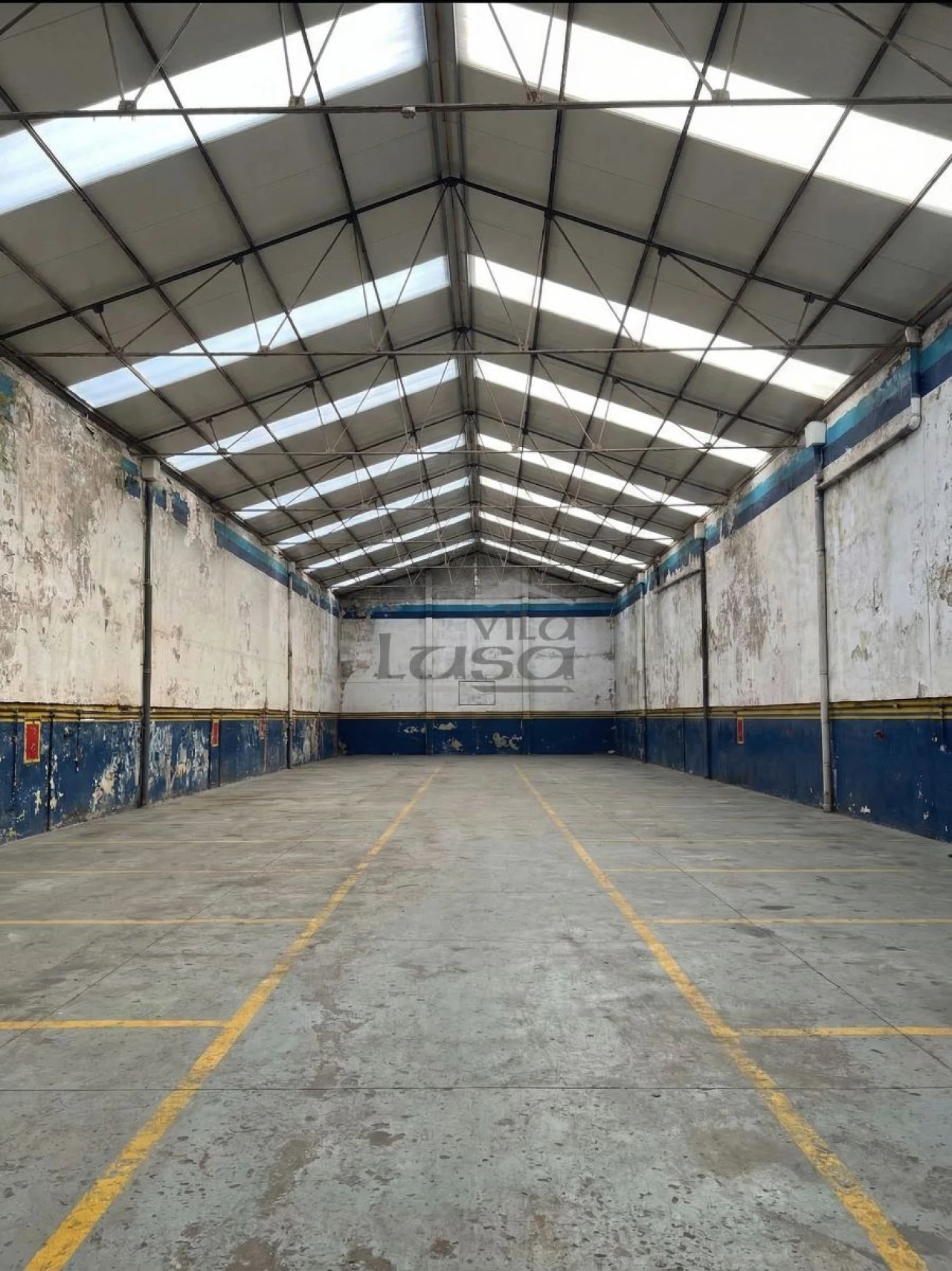 Armazém para Venda em Santa Marinha e São Pedro da Afurada Foto 7