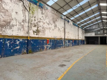 Armazém para Venda em Santa Marinha e São Pedro da Afurada