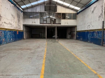 Armazém para Venda em Santa Marinha e São Pedro da Afurada