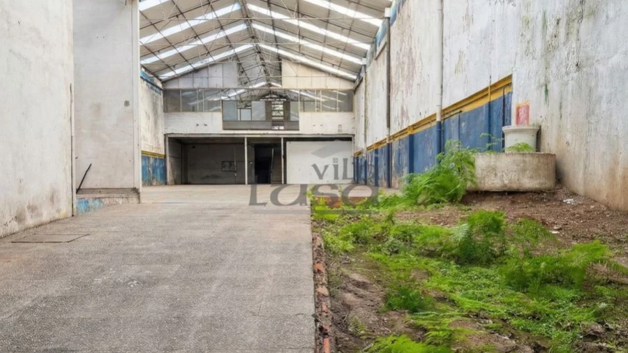 Armazém para Venda em Santa Marinha e São Pedro da Afurada