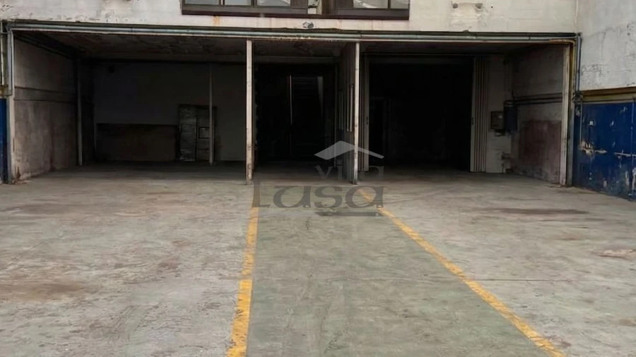 Armazém para Venda em Santa Marinha e São Pedro da Afurada