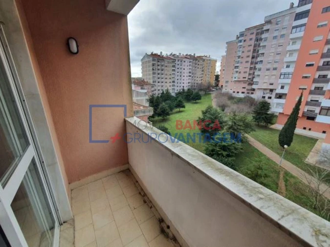 Apartamento T2 para Venda em Cacém e São Marcos Foto 18