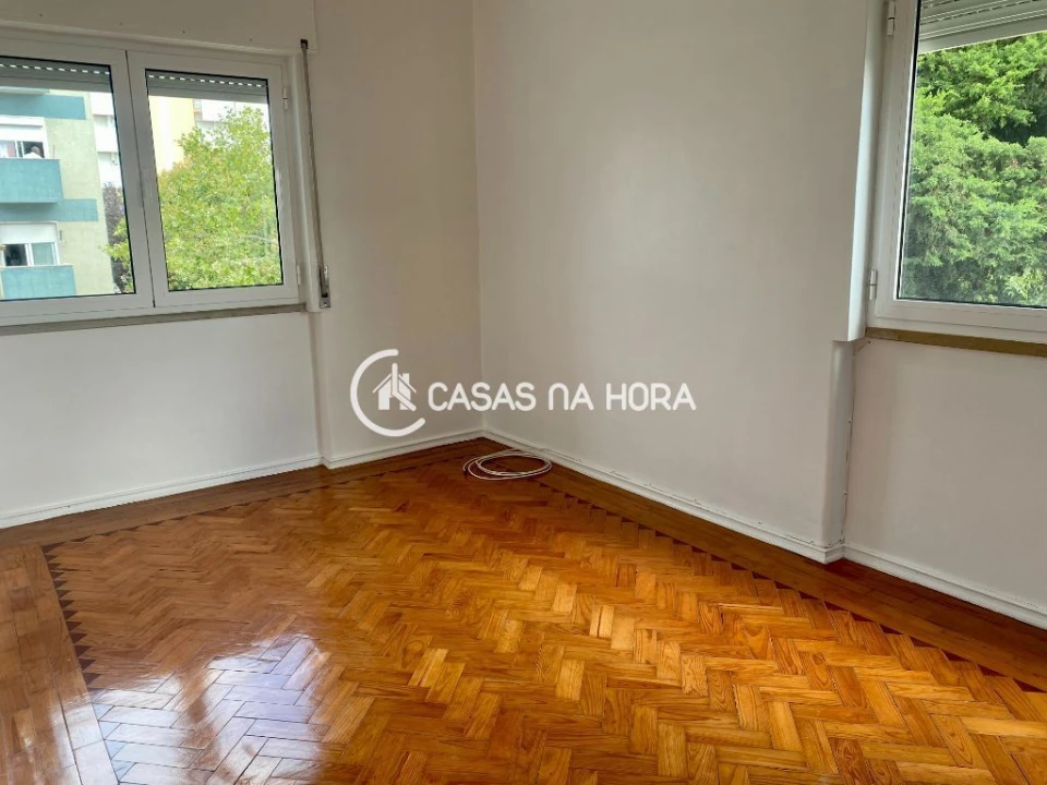 Apartamento T3 para Venda em Almada, Cova da Piedade, Pragal e Cacilhas Foto 4