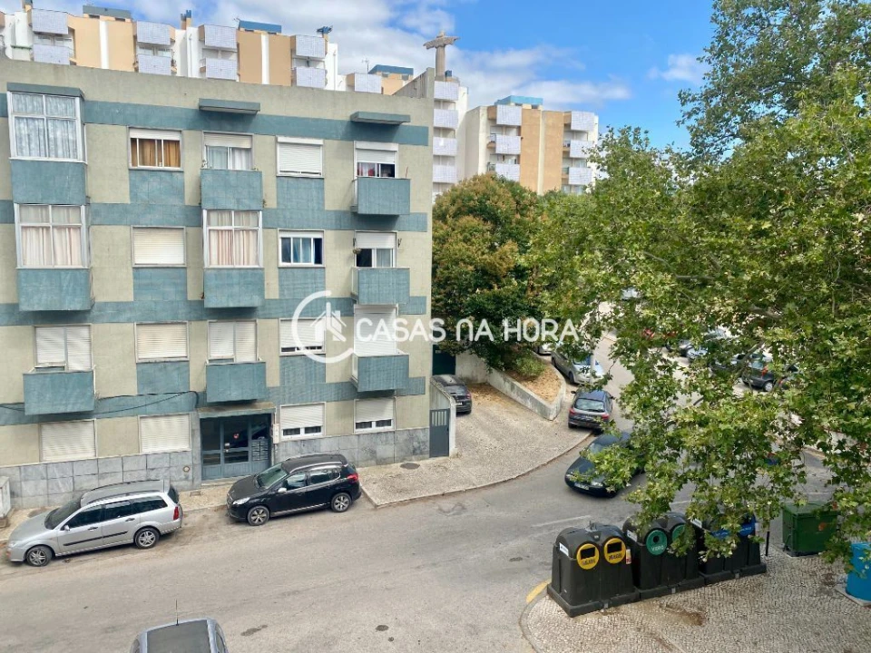 Apartamento T3 para Venda em Almada, Cova da Piedade, Pragal e Cacilhas Foto 23