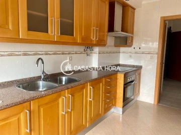 Apartamento T3 para Venda em Almada, Cova da Piedade, Pragal e Cacilhas