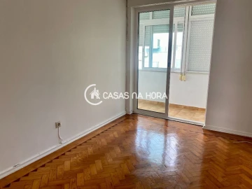 Apartamento T3 para Venda em Almada, Cova da Piedade, Pragal e Cacilhas