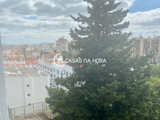 Apartamento T3 para Venda em Almada, Cova da Piedade, Pragal e Cacilhas Foto 21