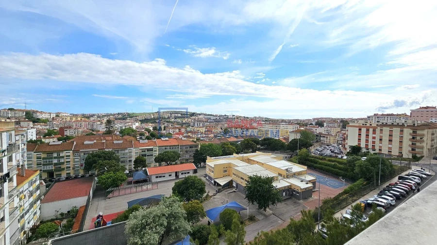 Apartamento T3 para Venda em Agualva e Mira-Sintra Foto 18