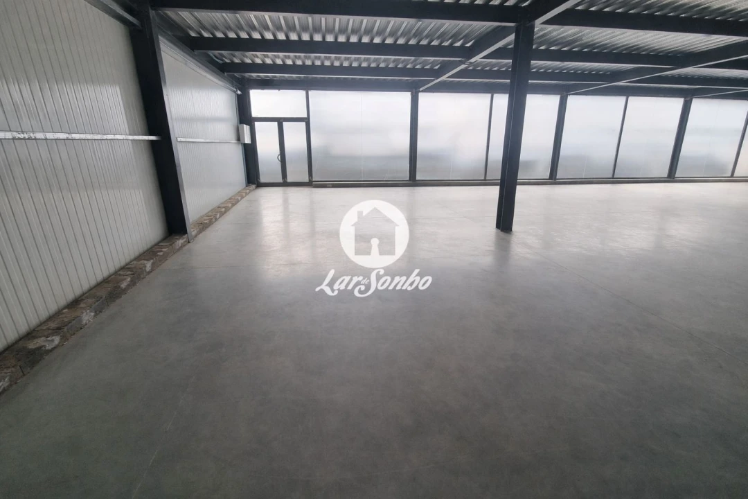 Loja para Arrendamento em Alheira e Igreja Nova Foto 5