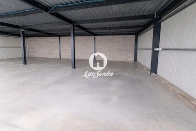 Loja para Arrendamento em Alheira e Igreja Nova