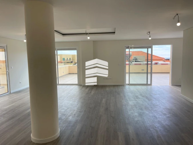 Apartamento T3 para Venda em Funchal (Se) Foto 3