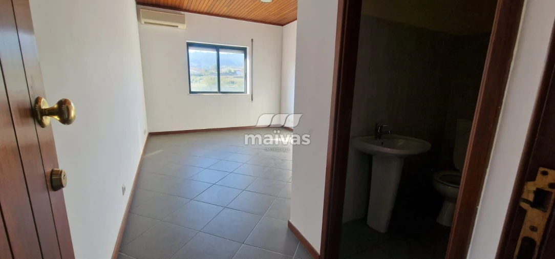 Escritório para Venda em Vila Verde e Barbudo Foto 6