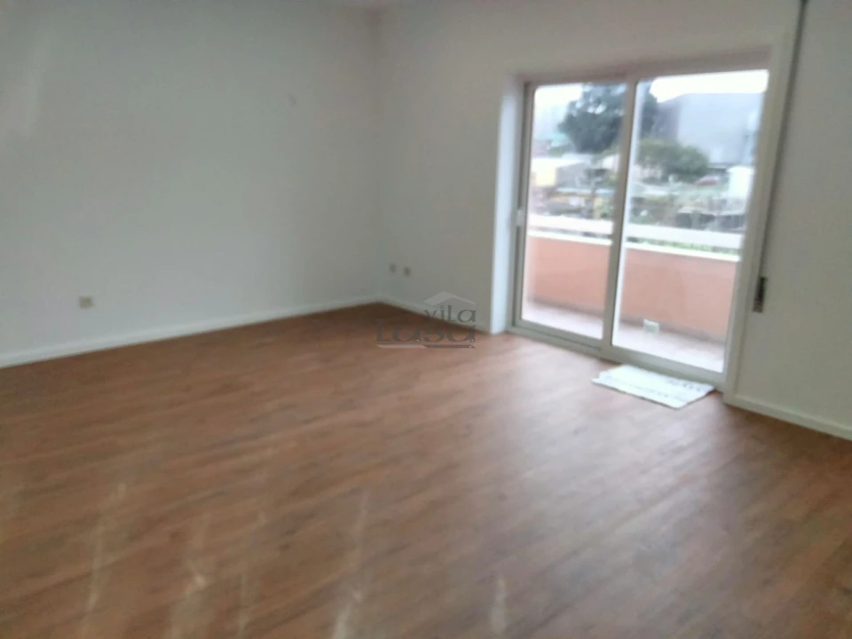 Apartamento T3 para Venda em Aguas Santas Foto 2
