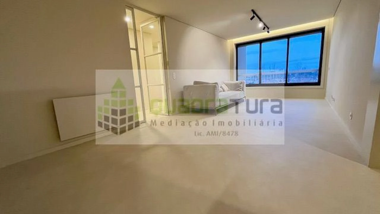 Apartamento T3 para Venda em Aldoar, Foz do Douro e Nevogilde Foto 2