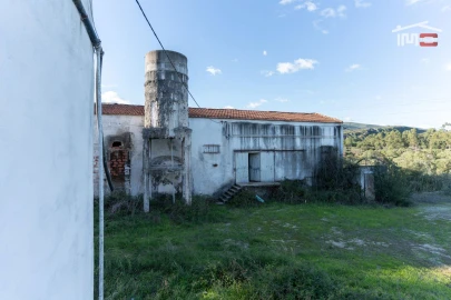 Armazém para Venda em Pedrogão