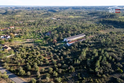 Armazém para Venda em Pedrogão
