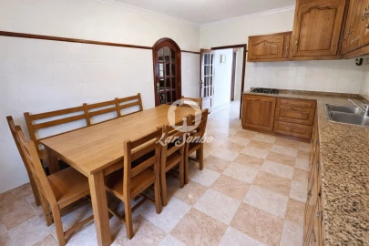 Moradia T4 para Venda em Estela