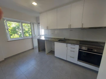 Apartamento T2 para Arrendamento em Cascais e Estoril