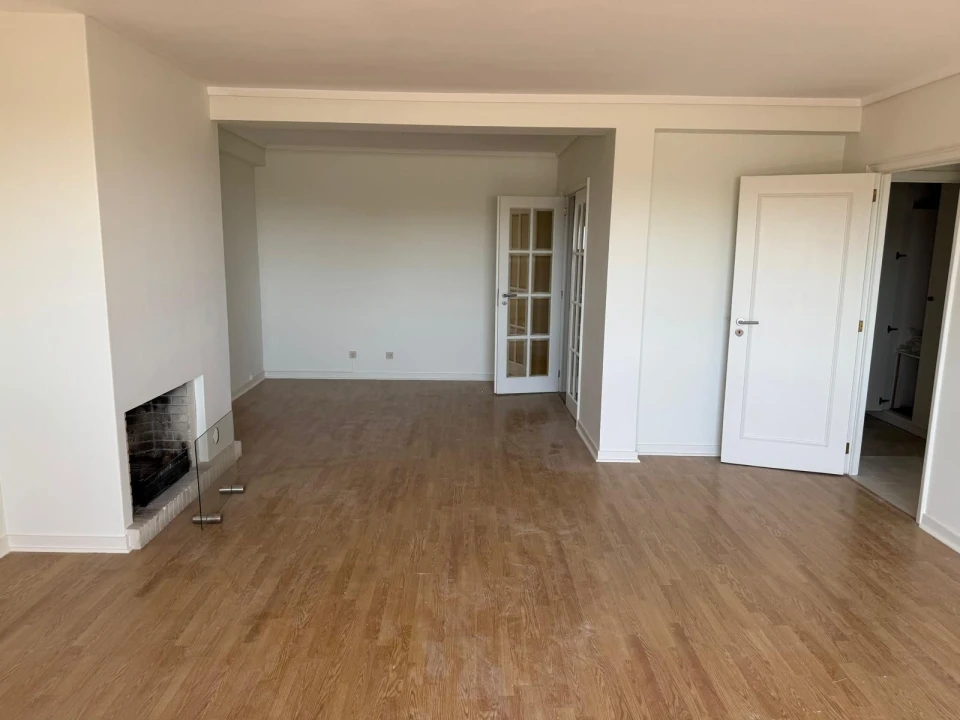 Apartamento T3 para Arrendamento em Aldoar, Foz do Douro e Nevogilde Foto 6