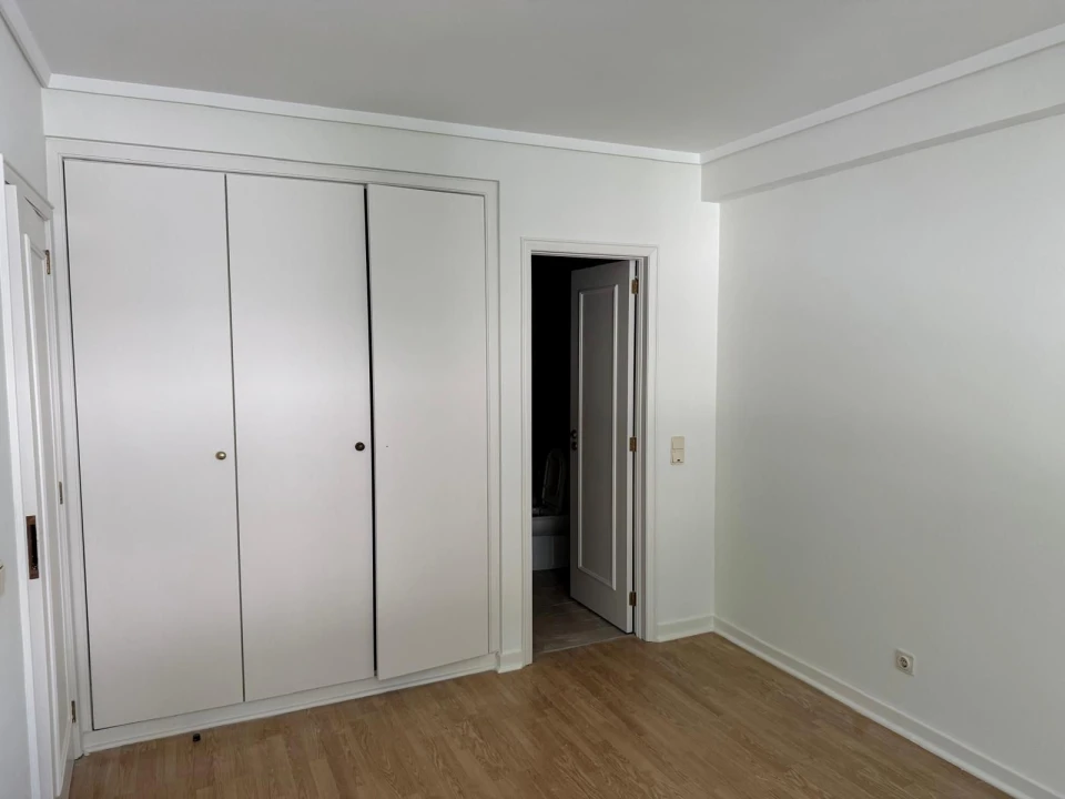 Apartamento T3 para Arrendamento em Aldoar, Foz do Douro e Nevogilde Foto 9