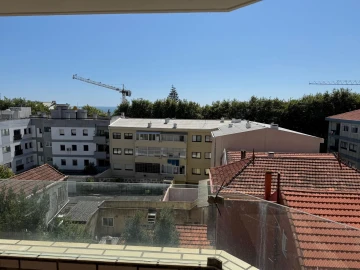 Apartamento T3 para Arrendamento em Aldoar, Foz do Douro e Nevogilde