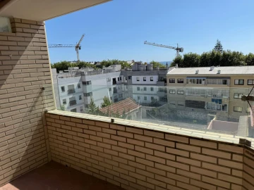 Apartamento T3 para Arrendamento em Aldoar, Foz do Douro e Nevogilde