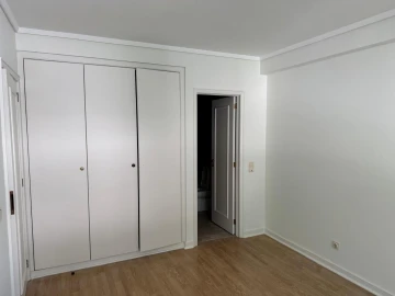 Apartamento T3 para Arrendamento em Aldoar, Foz do Douro e Nevogilde