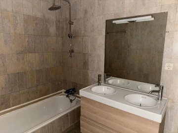 Apartamento T3 para Arrendamento em Aldoar, Foz do Douro e Nevogilde