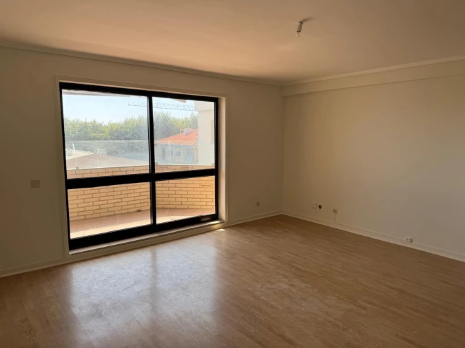 Apartamento T3 para Arrendamento em Aldoar, Foz do Douro e Nevogilde Foto 7