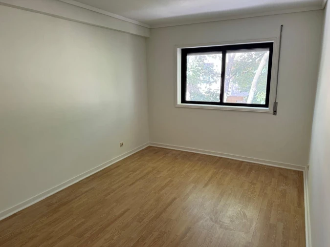 Apartamento T3 para Arrendamento em Aldoar, Foz do Douro e Nevogilde Foto 8