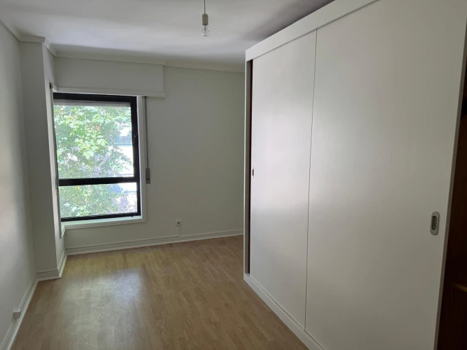 Apartamento T3 para Arrendamento em Aldoar, Foz do Douro e Nevogilde Foto 10