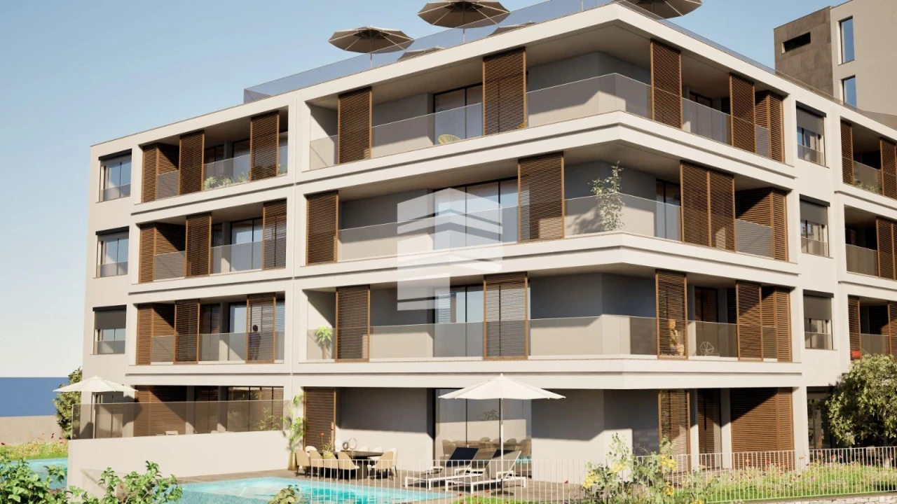 Apartamento T1 para Venda em Estreito de Camara de Lobos Foto 13